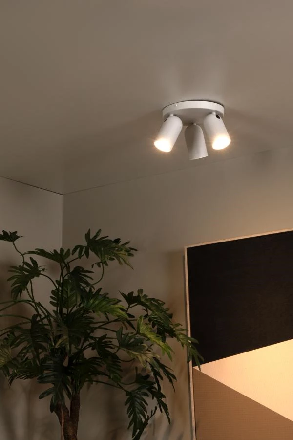 Lucide PUNCH - Ceiling spotlight - Ø 21 cm - 3xGU10 - White - atmosphere 1